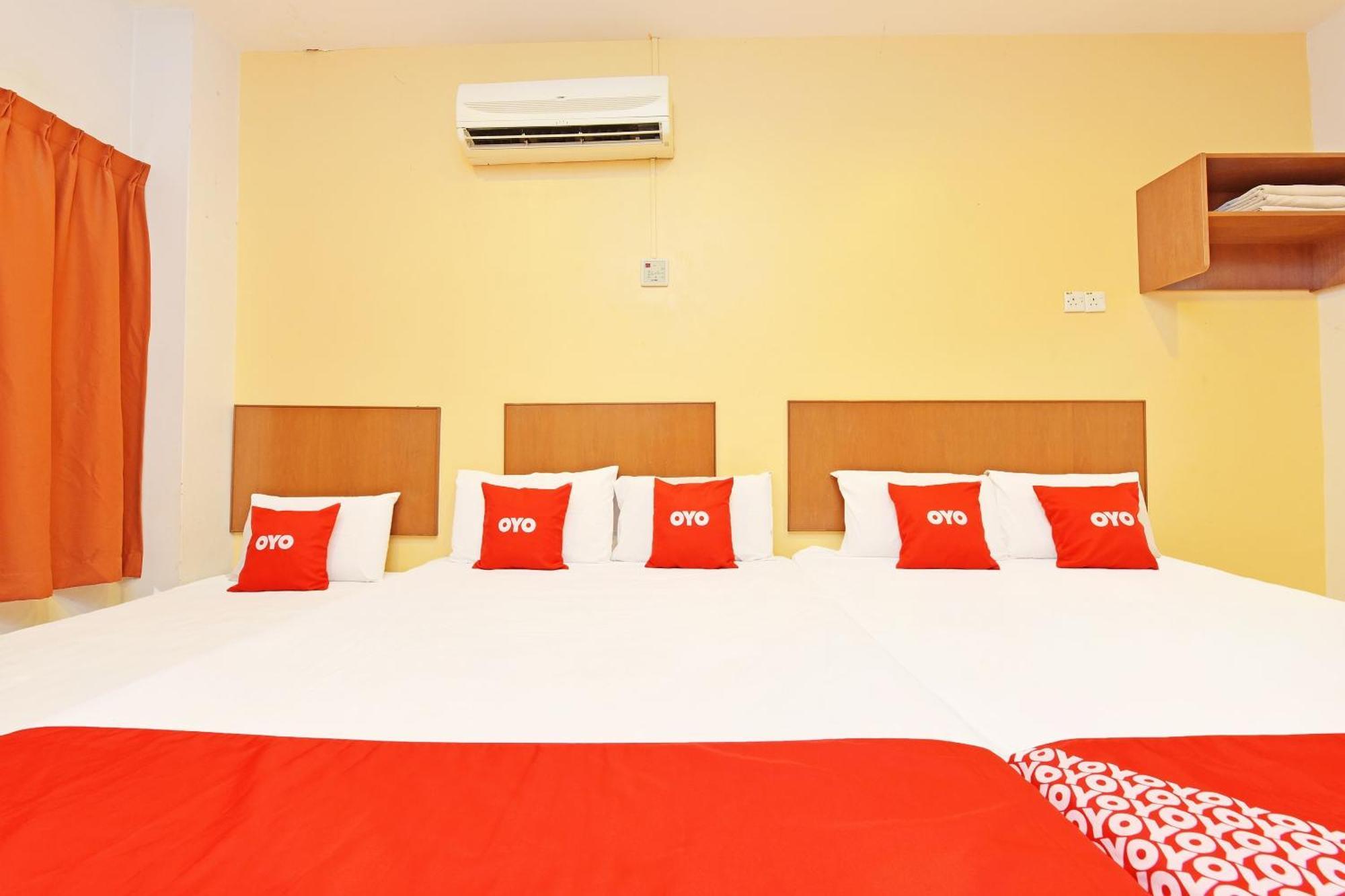 OYO 582 Hotel Walk Inn Kampong Pasir Puteh  Exterior foto