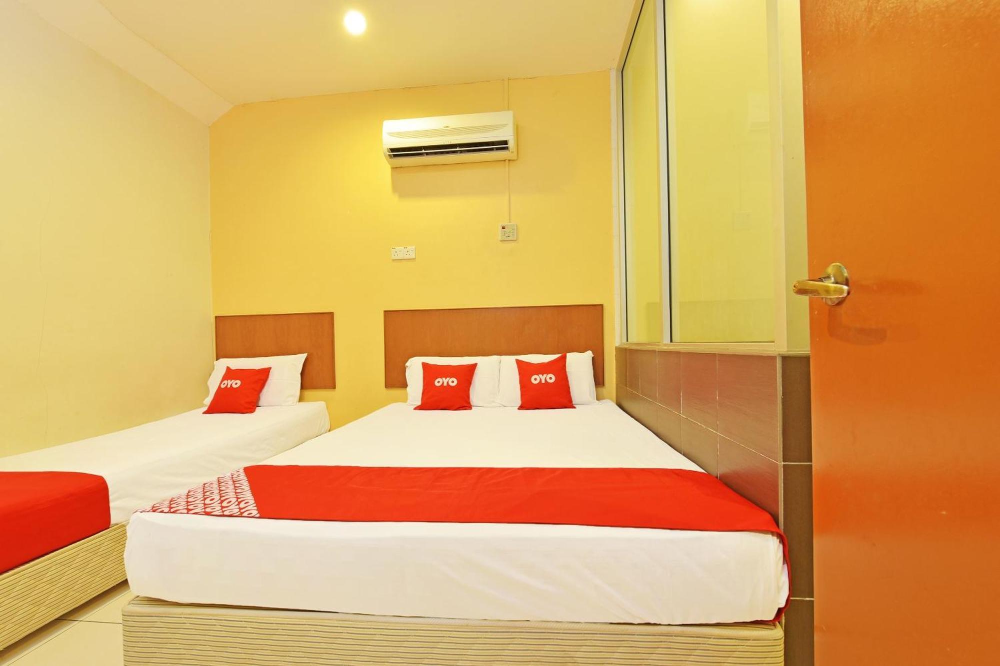 OYO 582 Hotel Walk Inn Kampong Pasir Puteh  Exterior foto