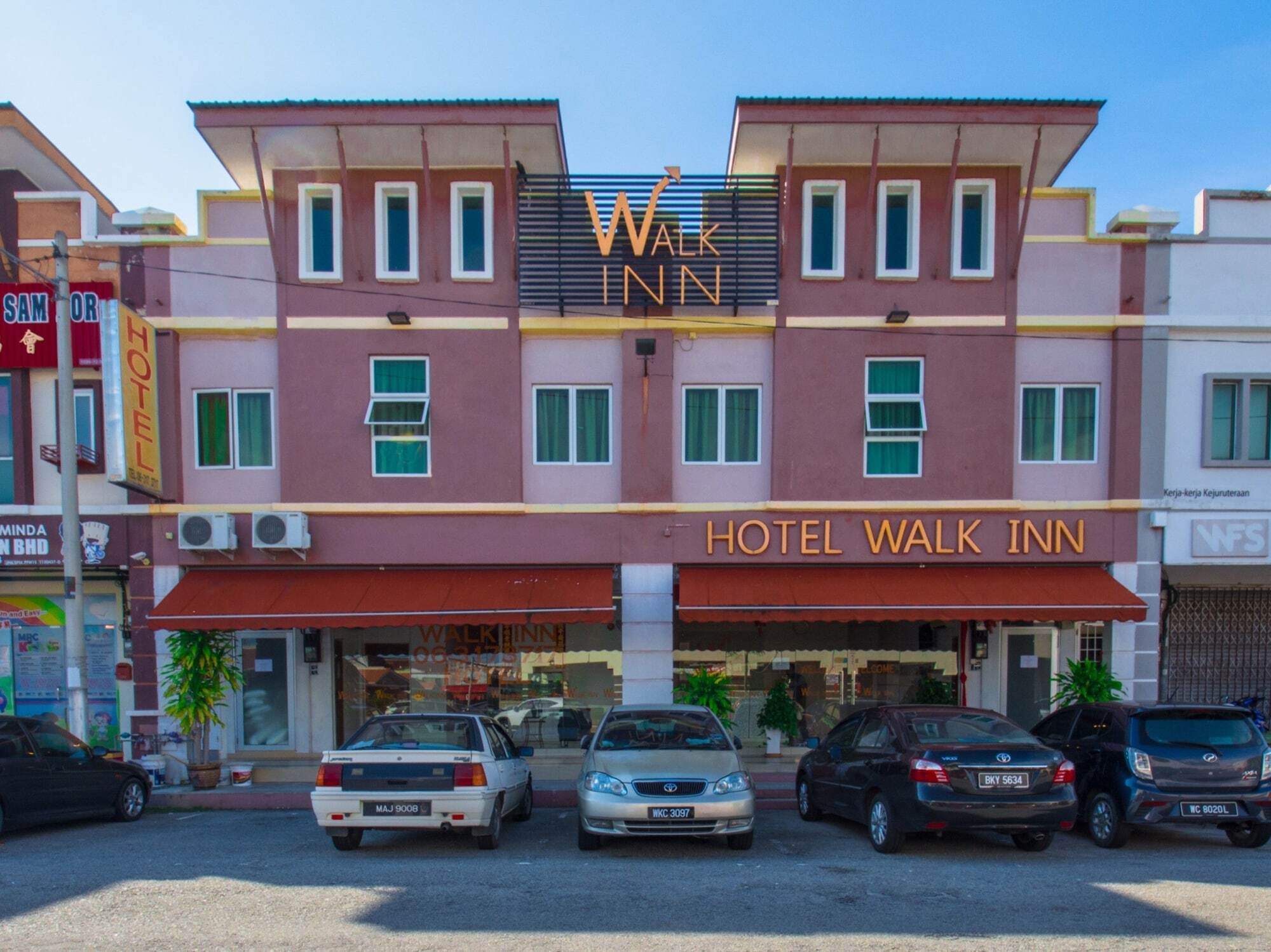 OYO 582 Hotel Walk Inn Kampong Pasir Puteh  Exterior foto